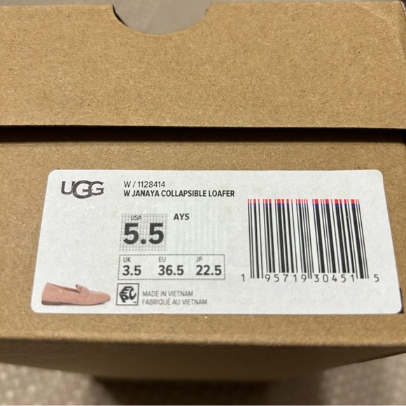 UGG Collapsible Janaya Suede Loafer - Picture 2 of 9